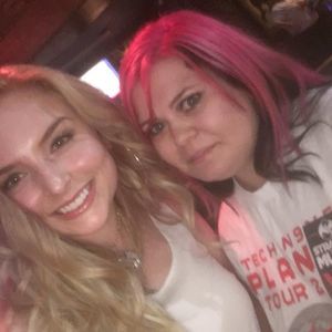 Meet your Posher, Caitlin